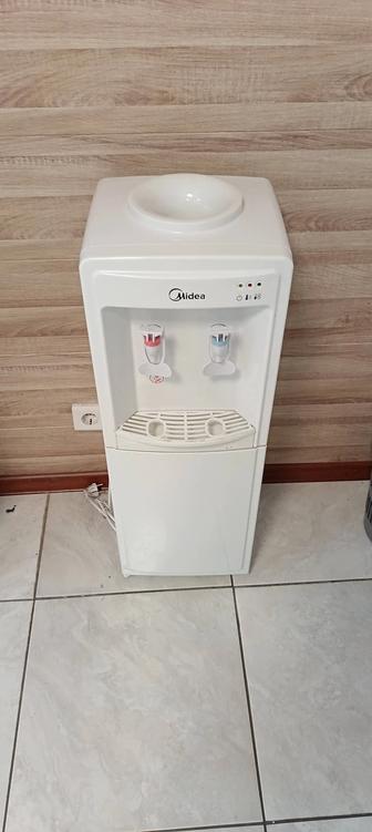 Диспенсер для воды продам