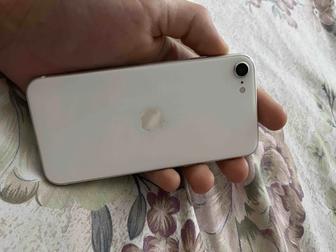 Продам IPhone SE 2020