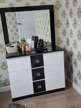 Тумба с зеркалом