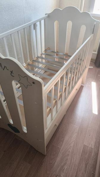 Продам детскую кроватку