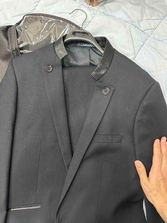 Костюм мужской