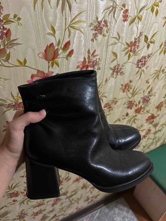 Сапоги зимние, новые, 38 размер очень удобный