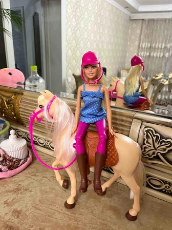 Barbie кукла и лошадь