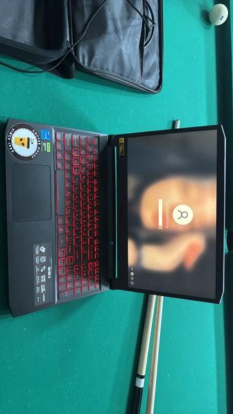 Продам ноутбук Acer игровой , покупала для учебы почти не пользовалась