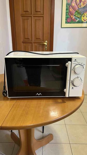 Микроволновка бу для дома или офиса