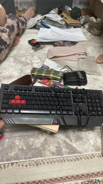 Bloody клавиатура