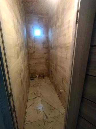 Укладка керамической плитки и сантехники по возможности. Отделка ПВХ и МДФ