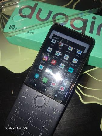 Продам телефон QIN F 22