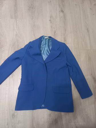 Продам пиджак синий 46р