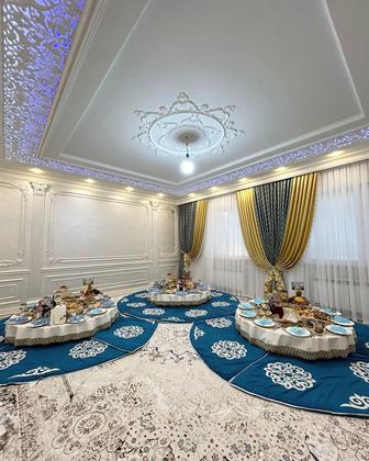 Продам стол с корпешками в отличном состоянии