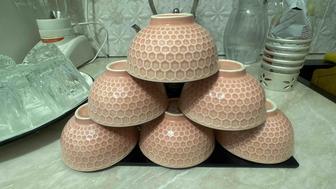 Тарелки,салатницы,стаканы и пиалы для чая