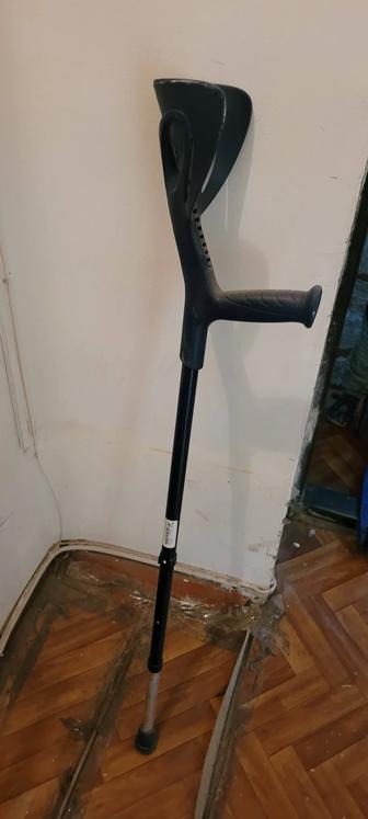 Продам костыль локтевой