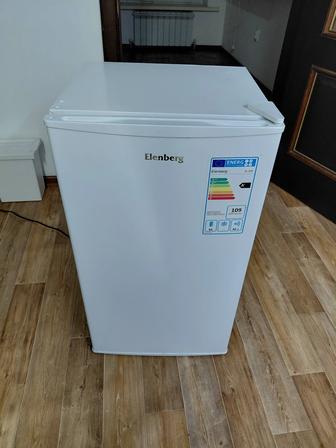 Продам холодильник офисный