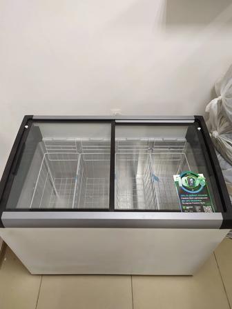 Морозильник витринный