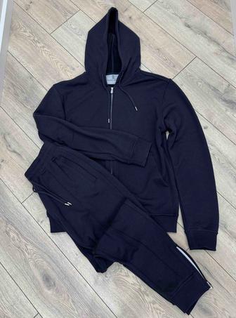 Спортивный костюм Brunello
Cucinelli