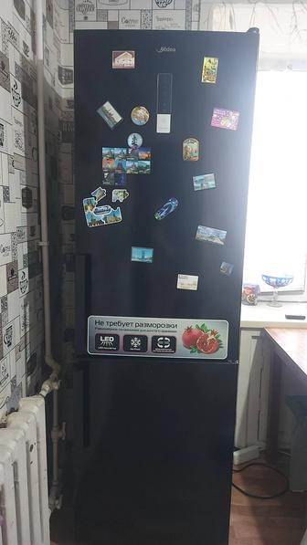 Продам холодильник