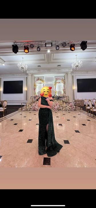 Вечернее платье на корпоратив