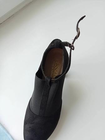 Полуботинки продам