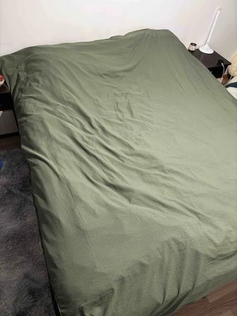 кровать двухспальная