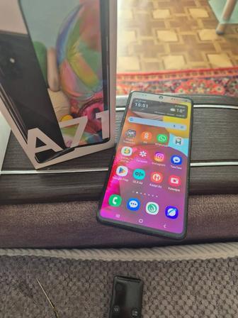 Продаю Samsung А71