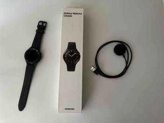 Смарт-часы Samsung Galaxy Watch 4 Classic