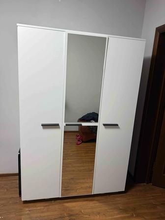 Продаю шкаф срочно