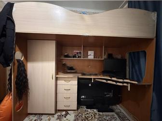 Продам стол кровать