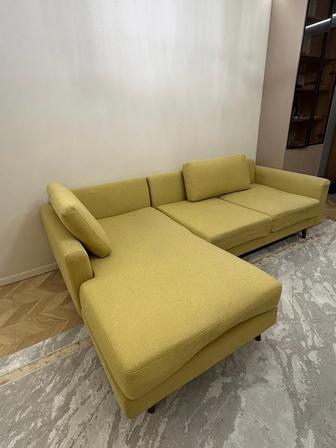 Продам дизайнерский диван в идеальном состоянии