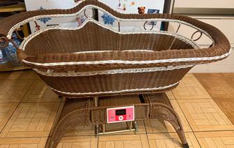 Продам манеж качалка