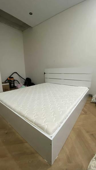 Кровать двуспальный