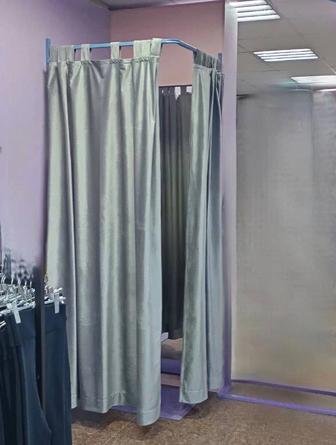 Шторы в примерочную кабинку