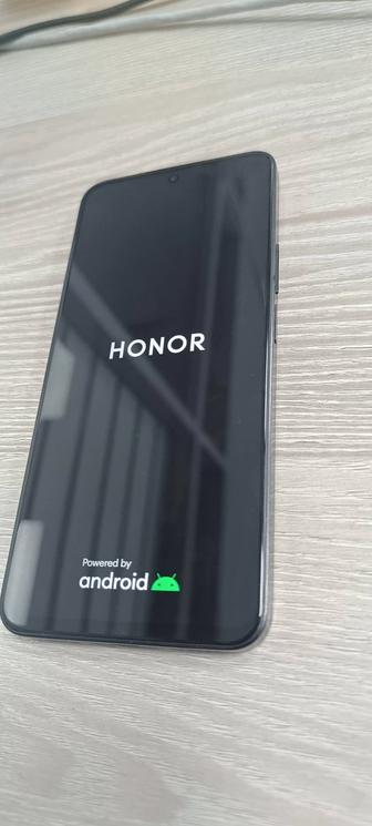 Продам телефон HONOR x8a
