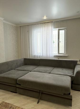 Продаю Диван раскладной ,хорошего размера!