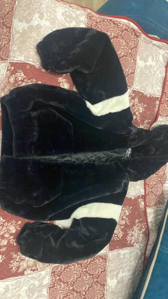 Продам срочно куртку шубу черного цвета