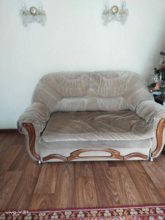 Отдам даром диван и кресло