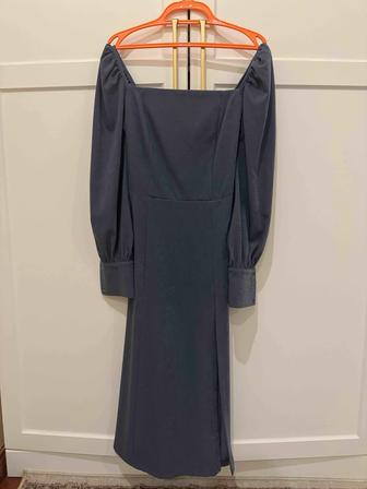 Продам вечернее платье в размере S