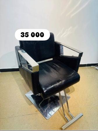 Продам парикмахерские кресло