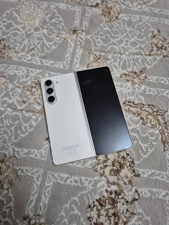Продам Samsung Z Fold 5 512 gb white