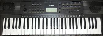 Yamaha PSR E-273