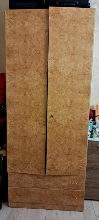 Срочно продам шкаф недорого в связи с переездом !