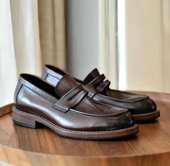 Стильные кожаные лоферы