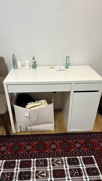 Письменный стол