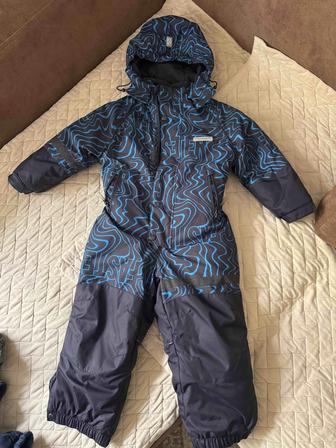 Продам детский зимний комбинезон