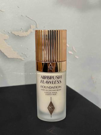 Тональный крем от Charlotte Tilbury 02 neutral