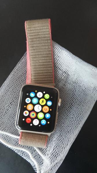Продам часы apple watch gold