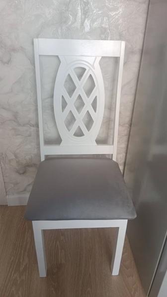 Продам стулья новые