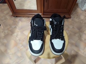 Кроссовки весна-осень