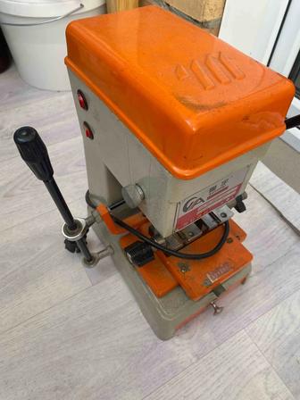 Станок для изготовления ключей