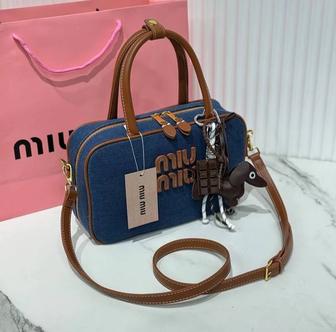 Сумка Miu Miu в фирменном подарочном пакете