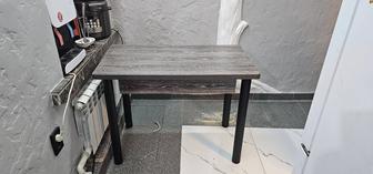 Продаю кухонные столы